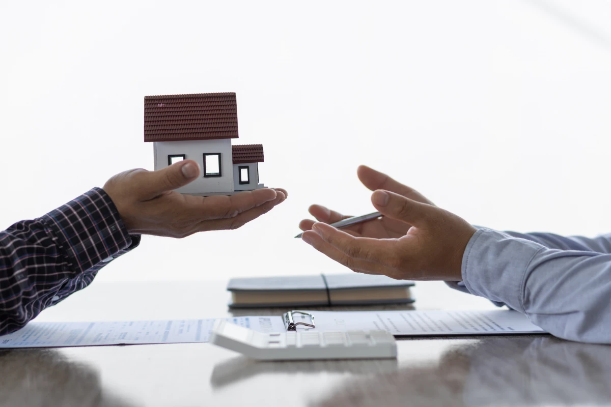 Héritage immobilier : Les secrets pour revendre un bien donné sans se ruiner
